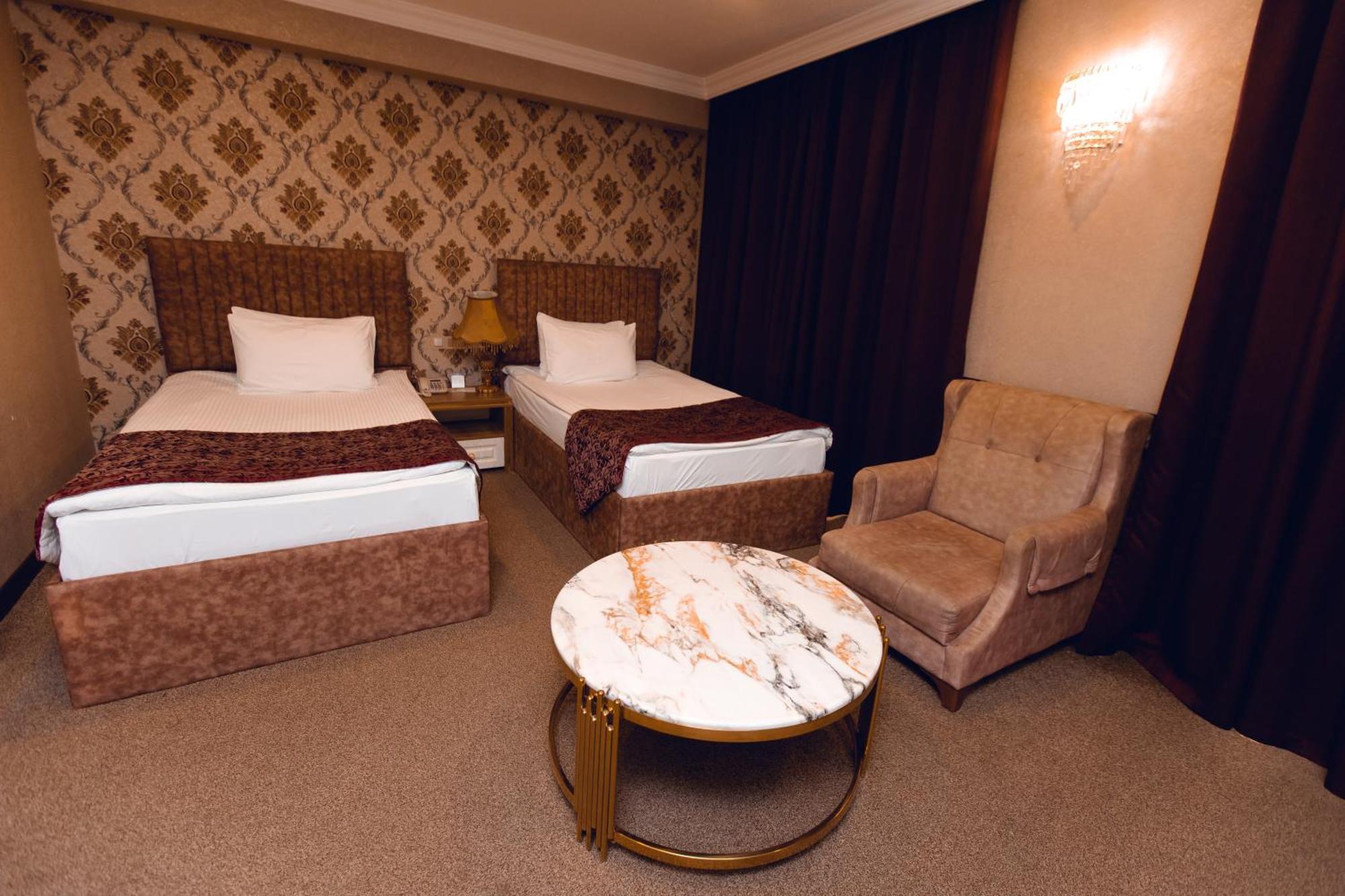 Baku Hotel Ganja Exterior photo